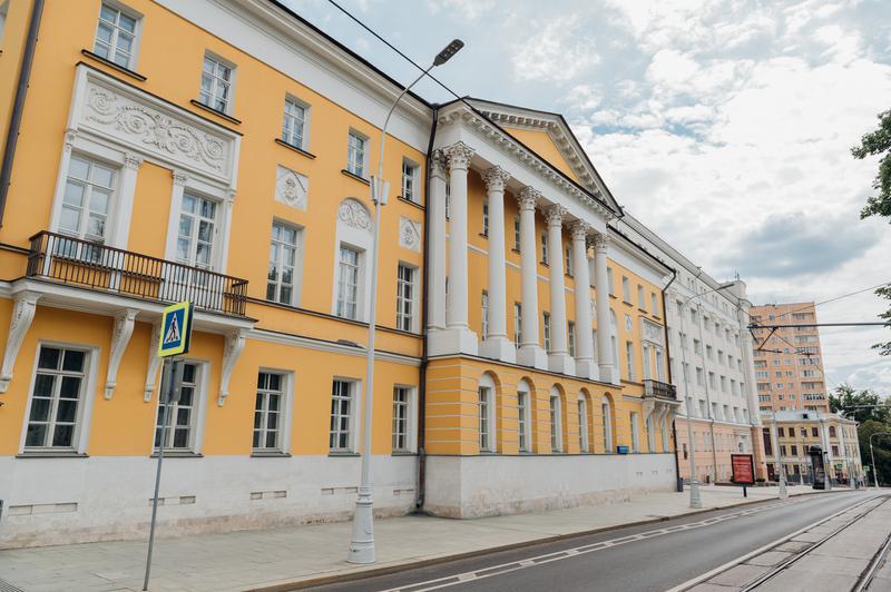 Иллюстрация к новости: НИУ ВШЭ и компании-партнеры скоординировали подходы к подготовке специалистов топ-уровня в сфере ИИ